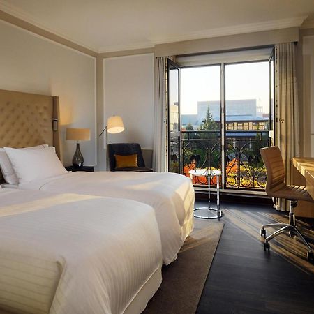 מלון The Westin Grand ברלין מראה חיצוני תמונה A room at the hotel