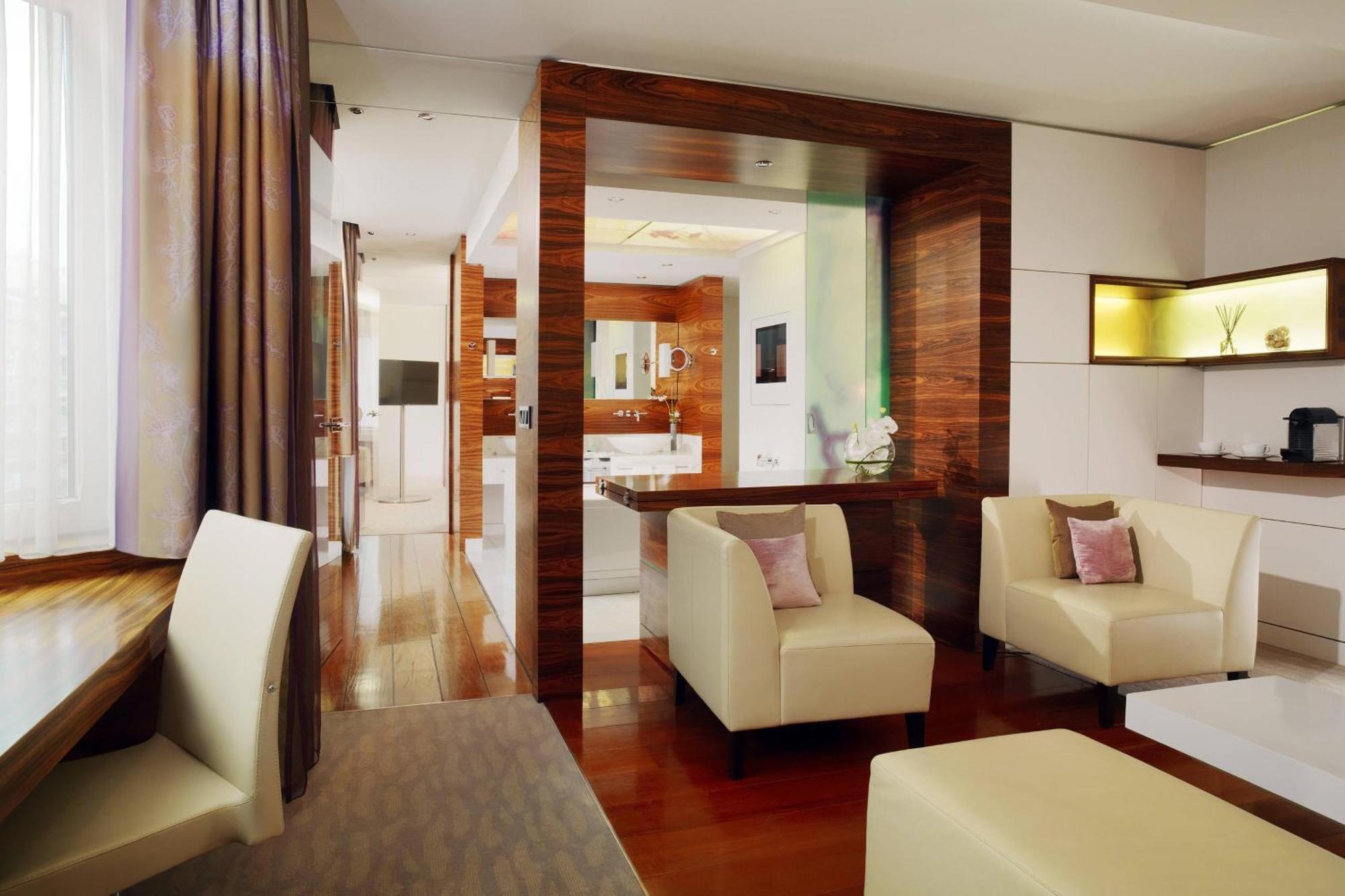 מלון The Westin Grand ברלין מראה חיצוני תמונה A modern interior