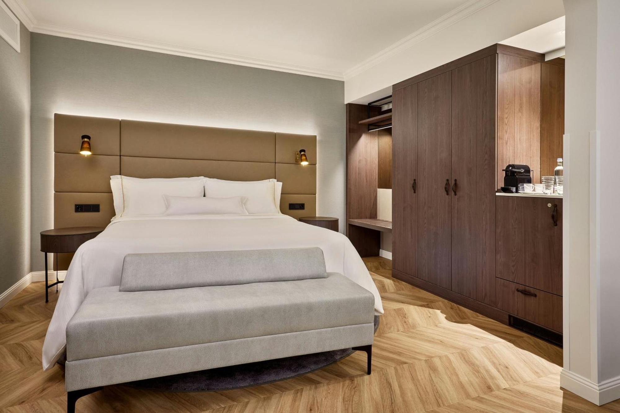 מלון The Westin Grand ברלין מראה חיצוני תמונה A bedroom at the hotel